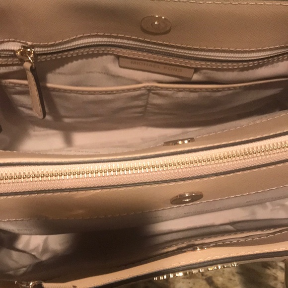 Michael Kors large savannah satchel - Picture 2 of 3